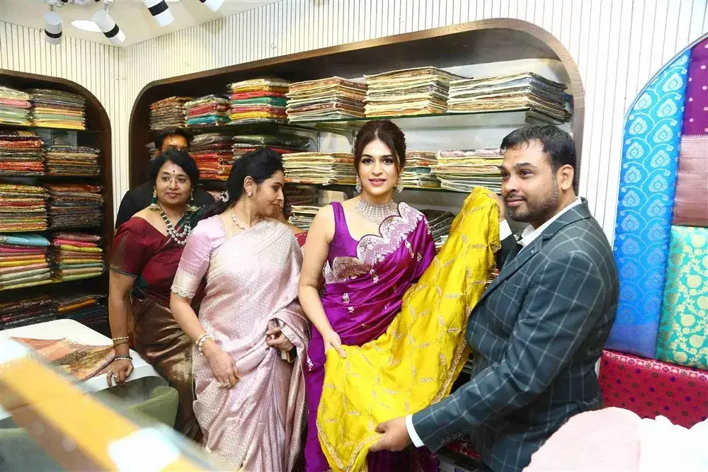 Actress Shraddha Das launches Sri Krishna Silks Showroom